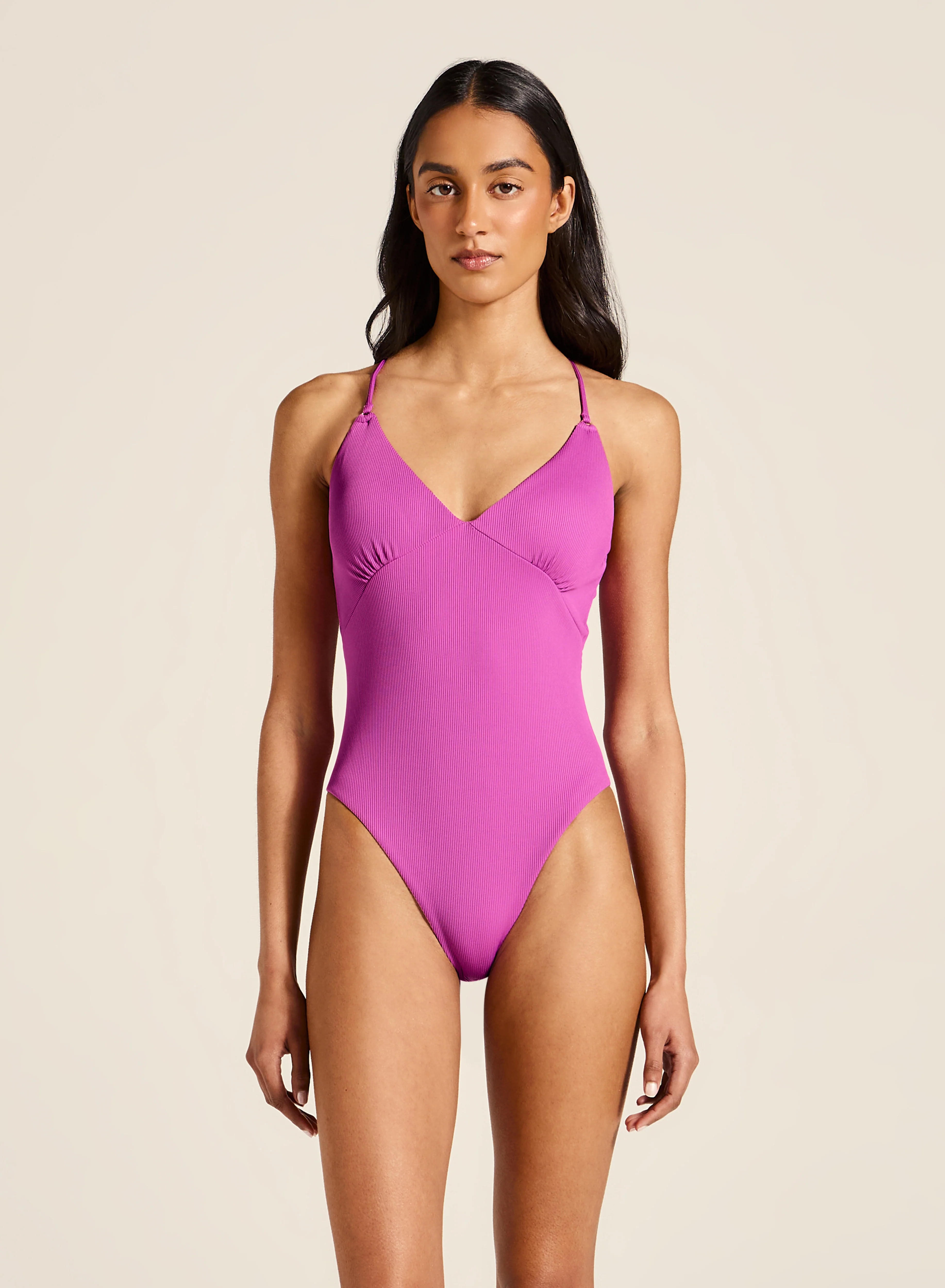 Classics Hot Elle One Piece - Image 4