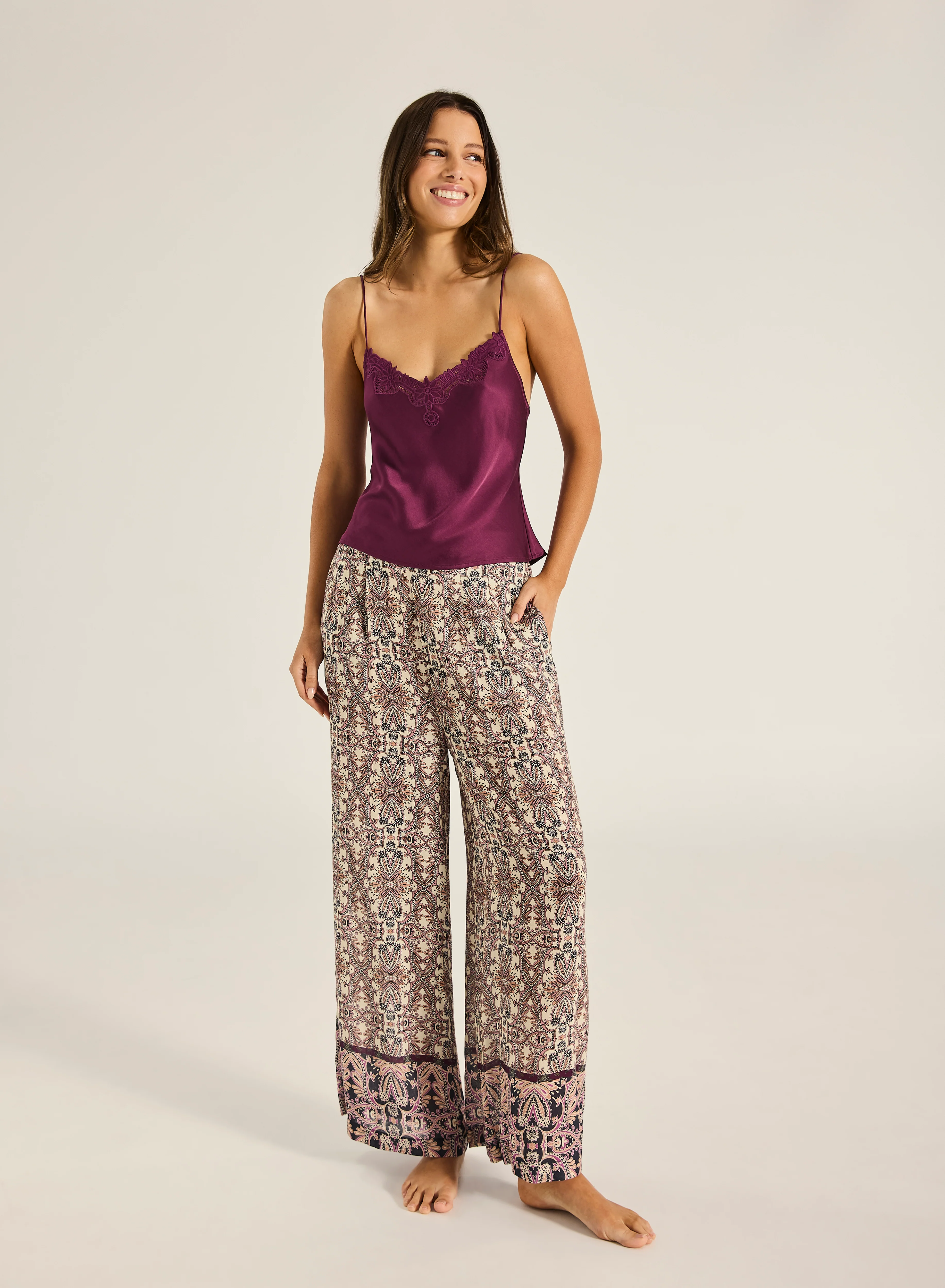 Paraiso Sonia Pant